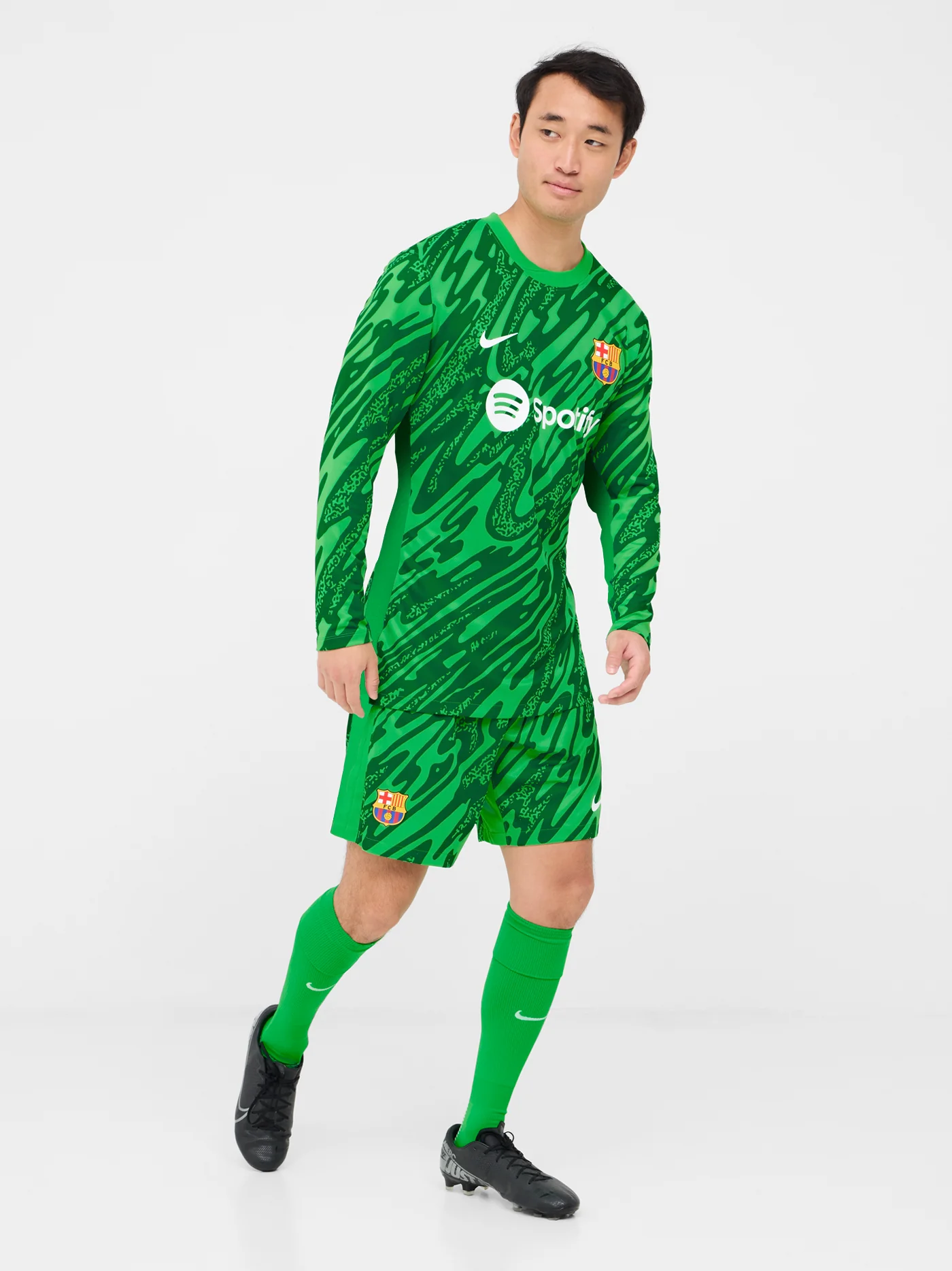 FC Barcelona Goalkeeper shorts 24/25 - Image 2