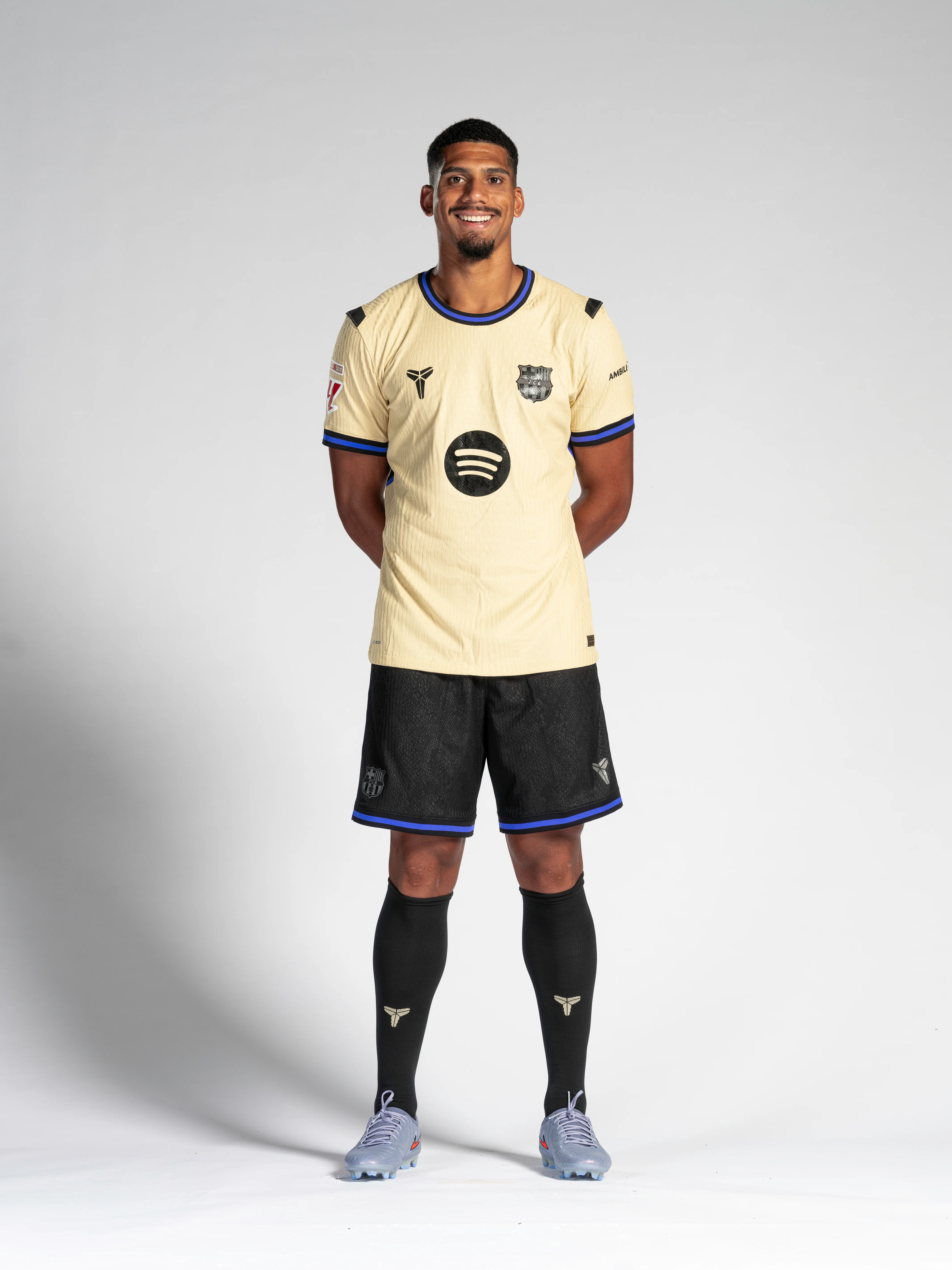 R. ARAUJO | La Liga Men's away jersey 25/26 FC Barcelona x Kobe Bryant - Player's Edition