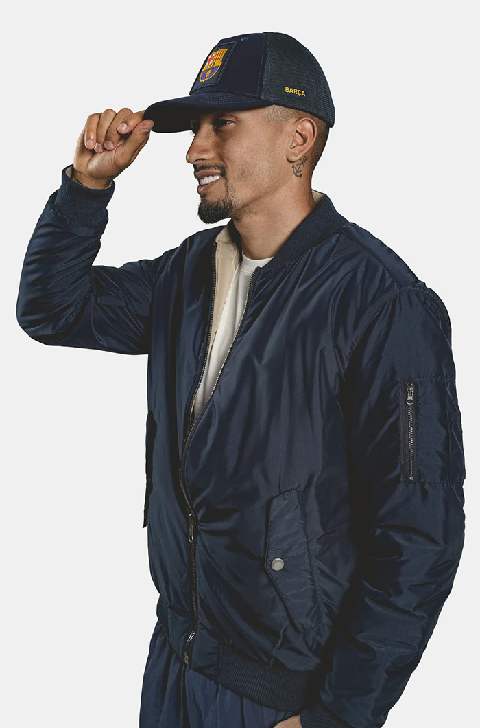 “Més que un club” (More than a club) cap